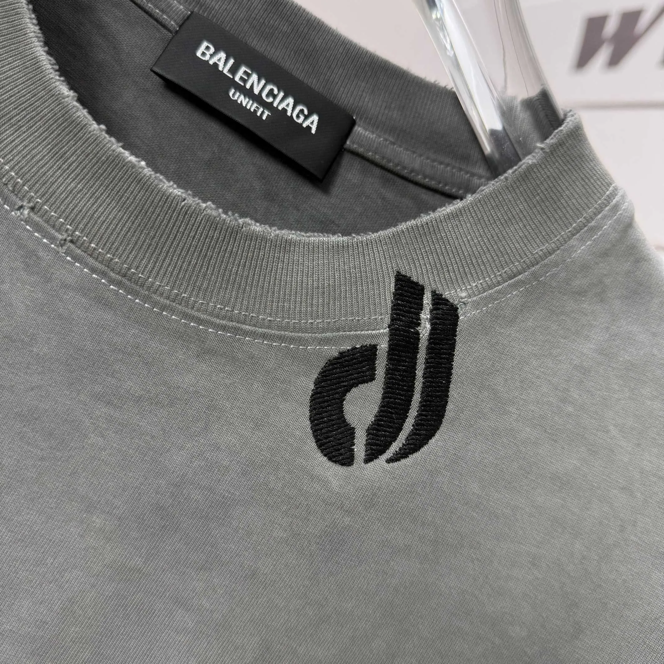 # * Balenciag*2026 New Arrival 320 tee Same Style : Black Size :S M L XL XXL Size： S （90-130 ） M （120-150 ） L （140-165 ） XL （160-180 ） XXL （180-210 ）